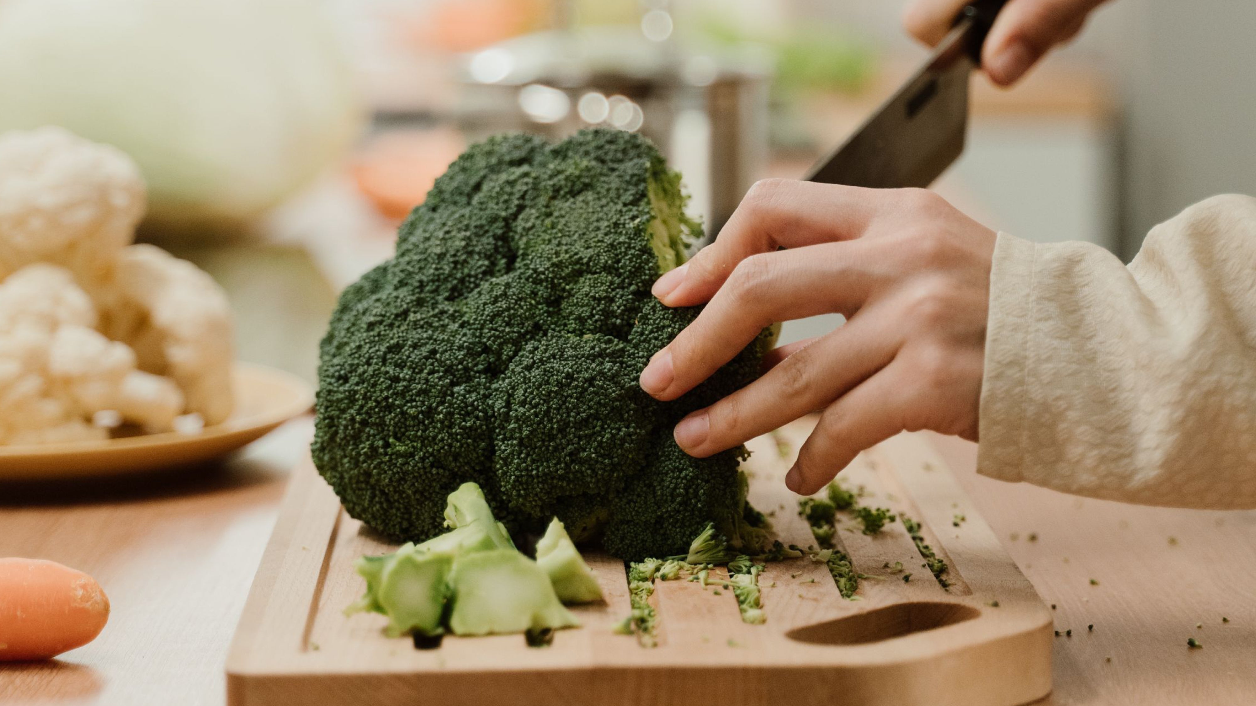 5 foods that naturally support detoxification (and those that don't)